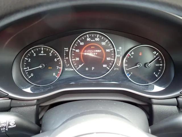 ＭＡＺＤＡ３　セダン（マツダ）の車両写真