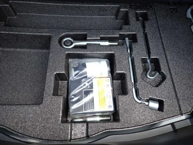 ＭＡＺＤＡ３　セダン（マツダ）の車両写真