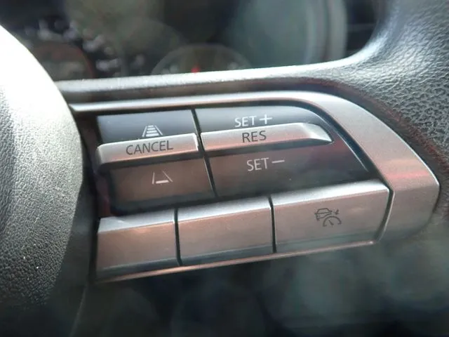 ＭＡＺＤＡ３　セダン（マツダ）の車両写真