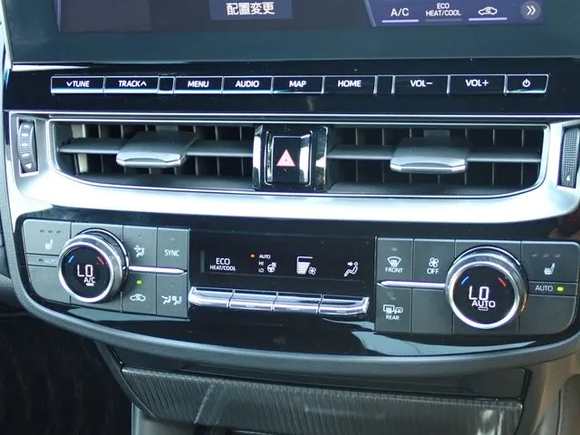 クラウン　セダン　ハイブリッド（トヨタ）の車両写真