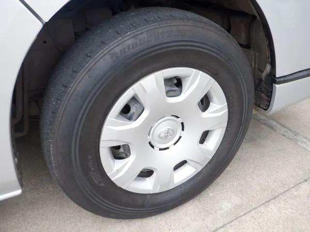 ハイエースバン　２ＷＤ（トヨタ）の車両写真