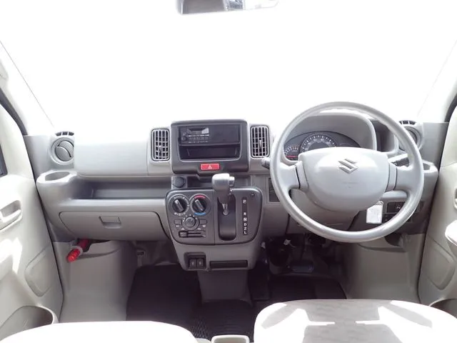 エブリイバン（スズキ）の車両写真
