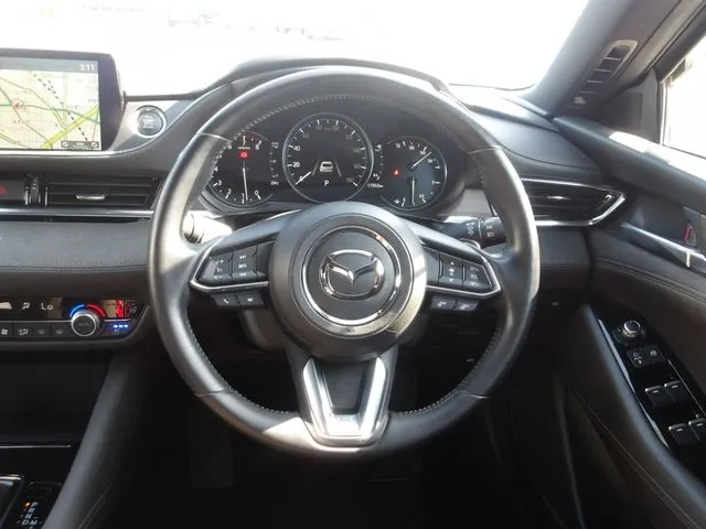 マツダ　ＭＡＺＤＡ６　セダン