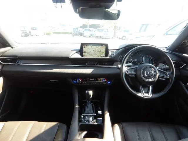 マツダ　ＭＡＺＤＡ６　セダン