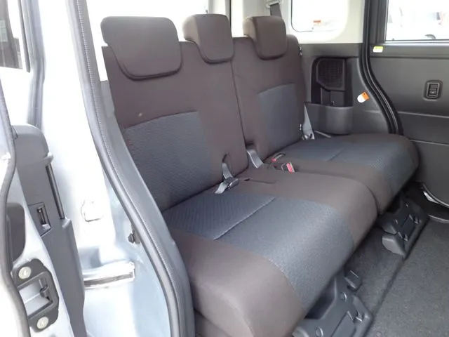 ルーミー（トヨタ）の車両写真