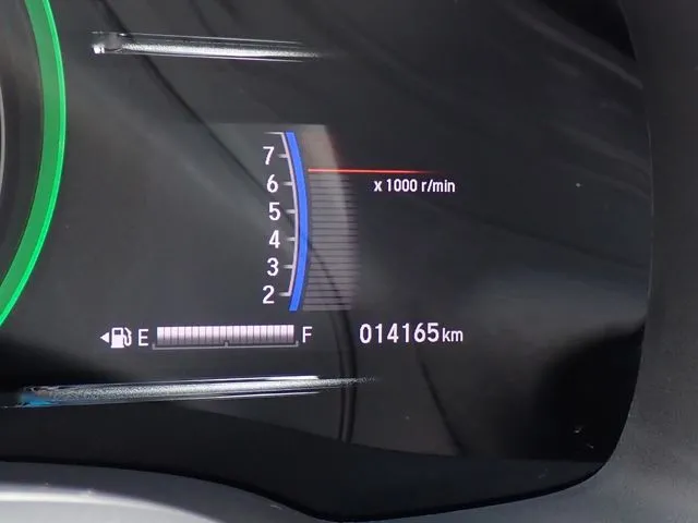 シャトル　ハイブリッド（ホンダ）の車両写真