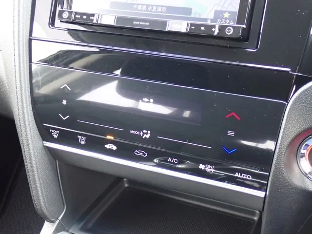 シャトル　ハイブリッド（ホンダ）の車両写真