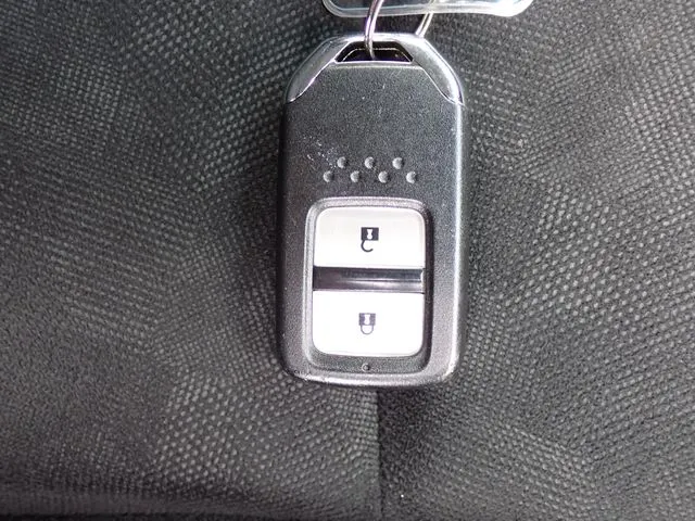 シャトル　ハイブリッド（ホンダ）の車両写真