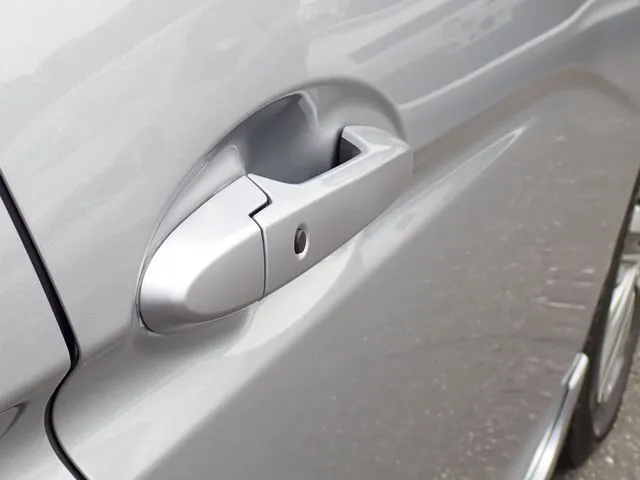 シャトル　ハイブリッド（ホンダ）の車両写真