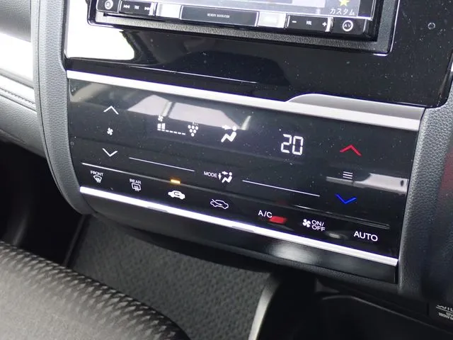 フィット　ハイブリッド（ホンダ）の車両写真