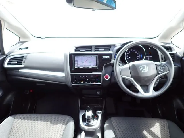 フィット　ハイブリッド（ホンダ）の車両写真