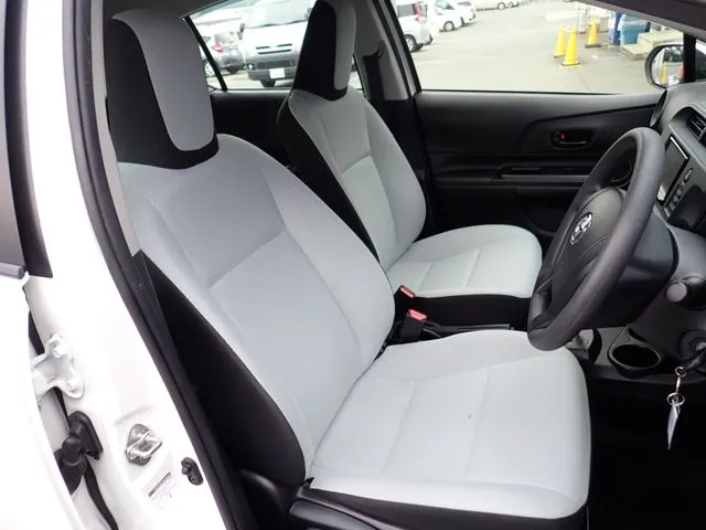 トヨタ　アクア