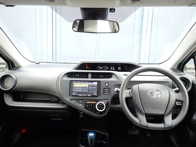 トヨタ　アクア