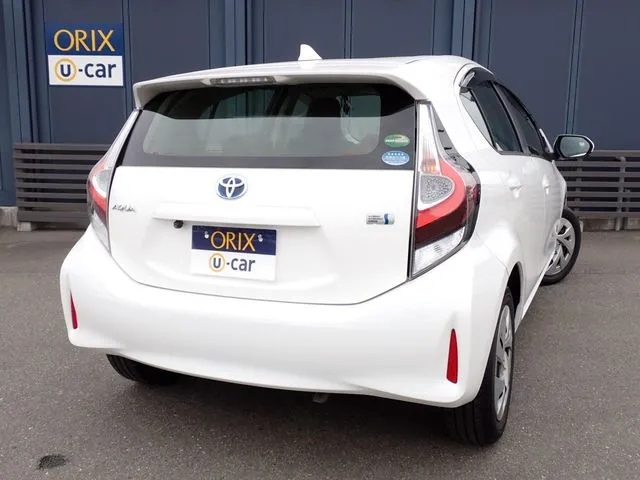 トヨタ　アクア