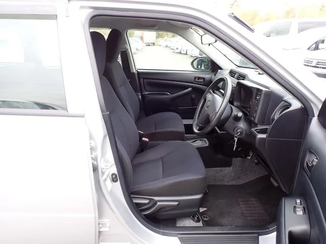 プロボックスバン　２ＷＤ（トヨタ）の車両写真