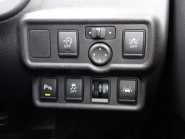 ノート（ニッサン）の車両写真