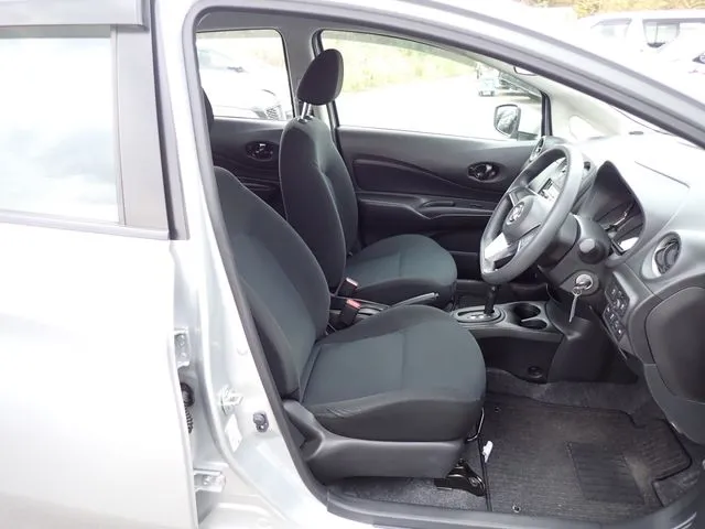 ノート（ニッサン）の車両写真