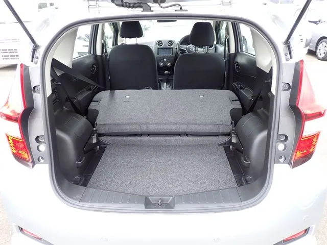 ノート（ニッサン）の車両写真