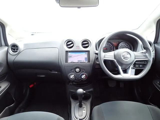 ノート（ニッサン）の車両写真
