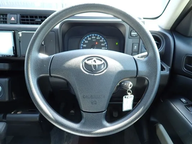 プロボックスバン　ハイブリッド（トヨタ）の車両写真