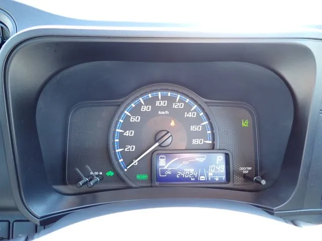 プロボックスバン　ハイブリッド（トヨタ）の車両写真