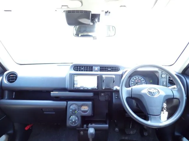 プロボックスバン　ハイブリッド（トヨタ）の車両写真