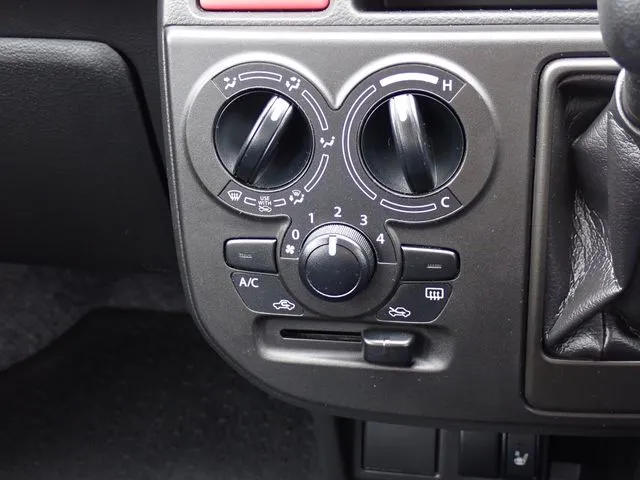 アルト　４ＷＤ（スズキ）の車両写真