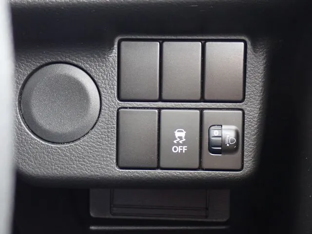 アルト　４ＷＤ（スズキ）の車両写真