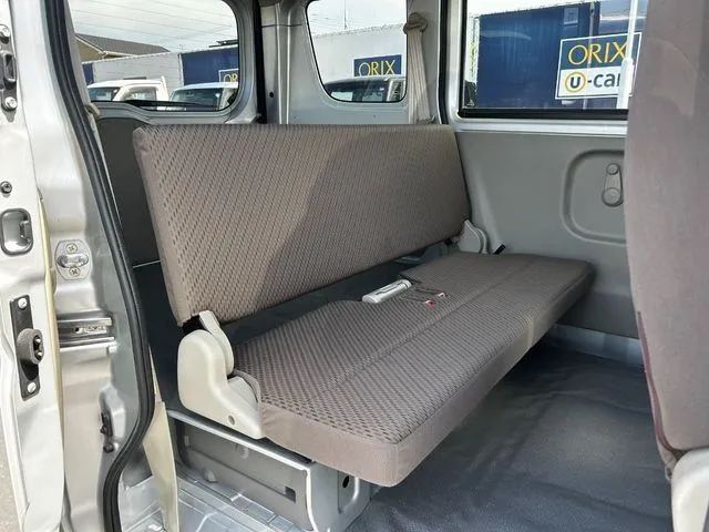 エブリイバン（スズキ）の車両写真