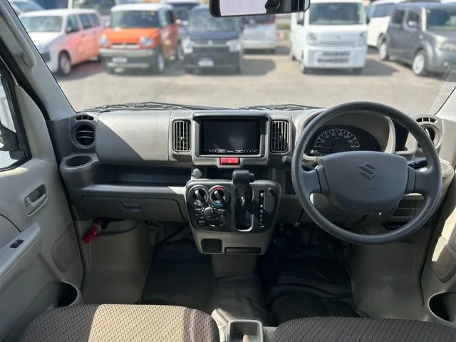 エブリイバン（スズキ）の車両写真