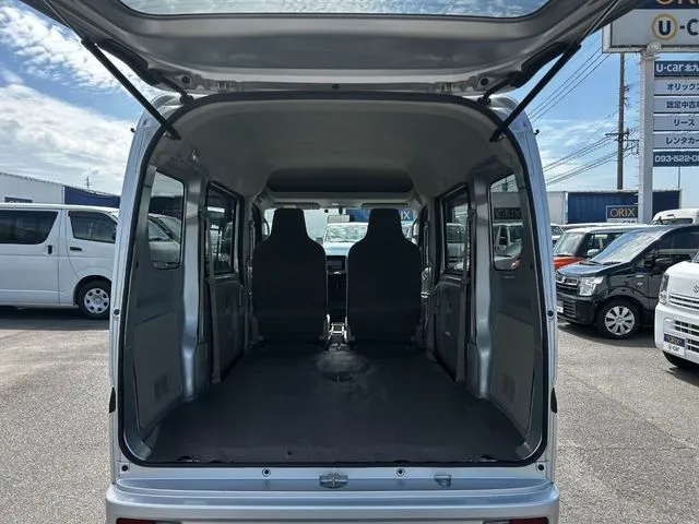 エブリイバン（スズキ）の車両写真