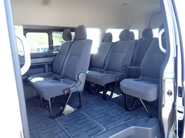 ハイエースワゴン（トヨタ）の車両写真