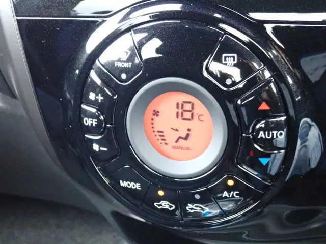 ニッサン　ノート