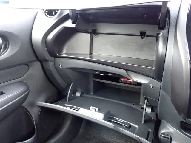 ニッサン　ノート