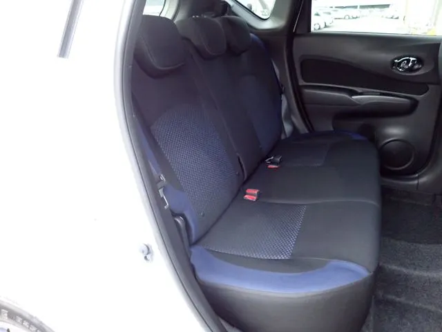 ニッサン　ノート