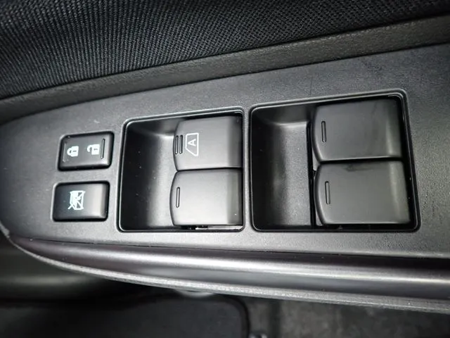 ニッサン　ノート