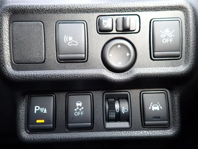 ニッサン　ノート