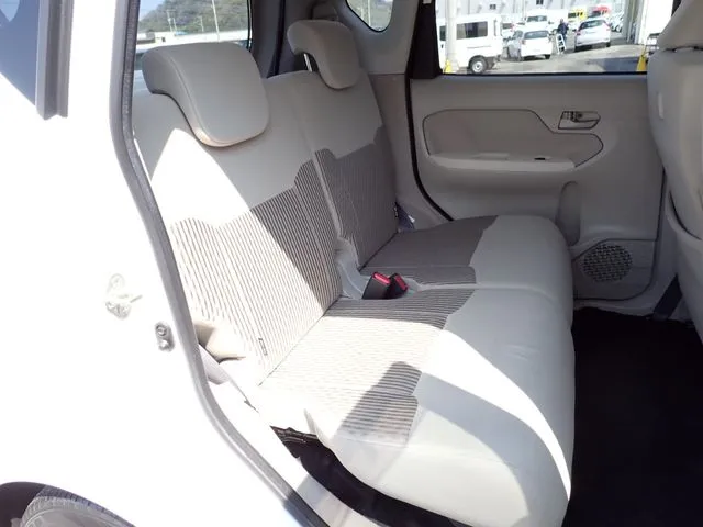 ムーヴ（ダイハツ）の車両写真