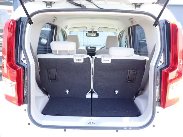 ムーヴ（ダイハツ）の車両写真