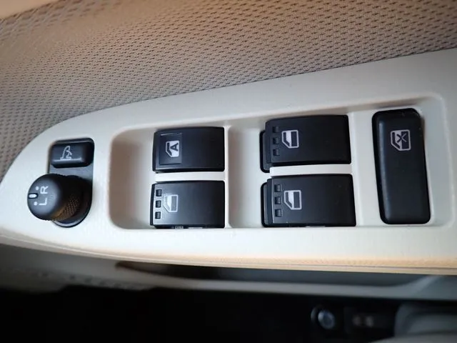 ムーヴ（ダイハツ）の車両写真