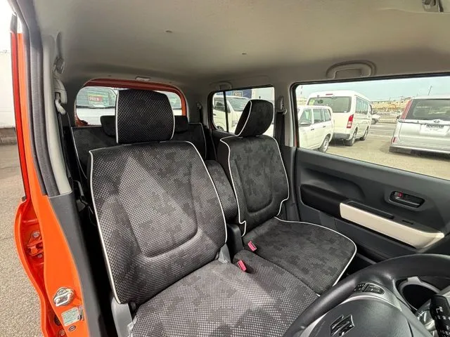 ハスラー（スズキ）の車両写真