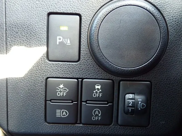 ミラ　イース（ダイハツ）の車両写真