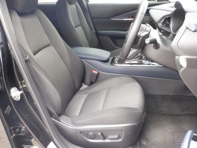 マツダ　ＣＸ－３０