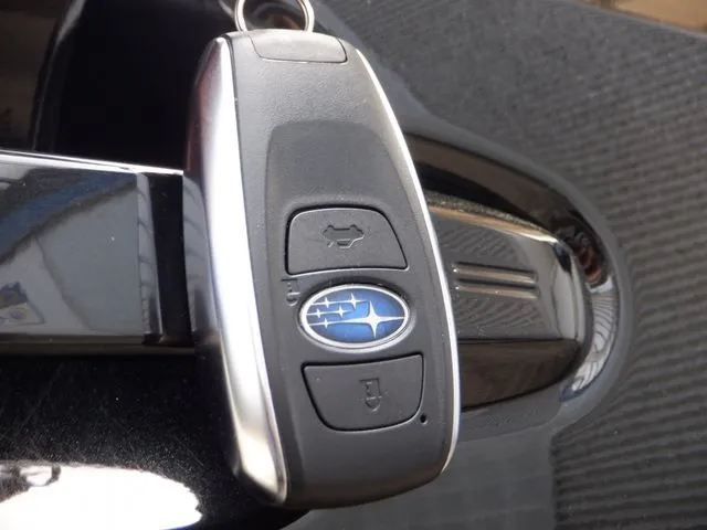 スバル　クロストレック