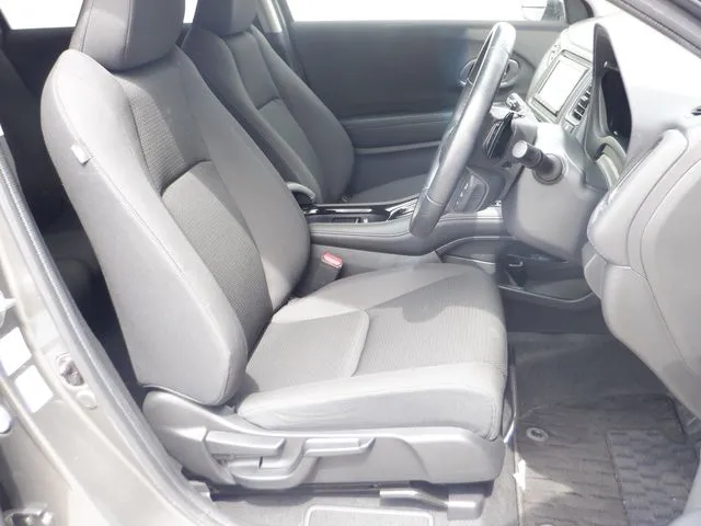 ヴェゼル　ハイブリッド（ホンダ）の車両写真