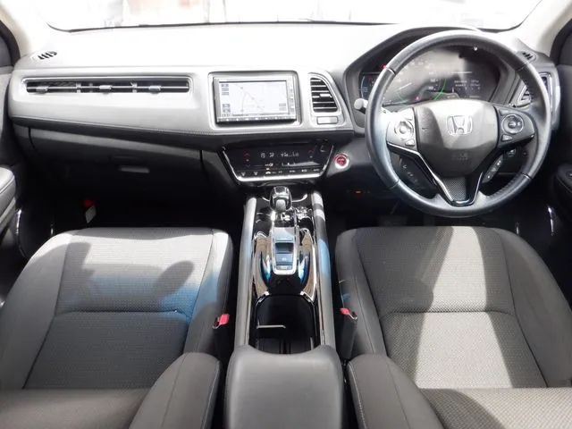 ヴェゼル　ハイブリッド（ホンダ）の車両写真