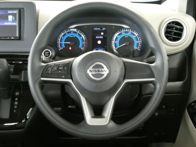 デイズ（ニッサン）の車両写真