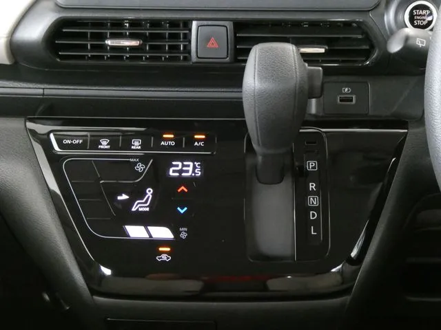 デイズ（ニッサン）の車両写真