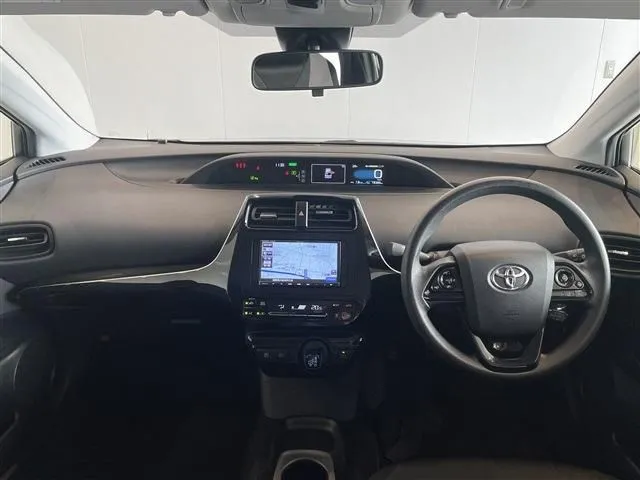 トヨタ　プリウス