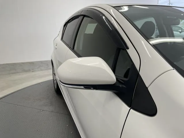 アクア（トヨタ）の車両写真